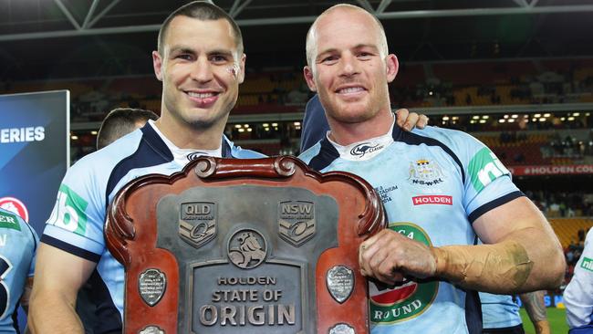 McManus and Beau Scott celebrate NSW’s 2014 State of Origin victory.