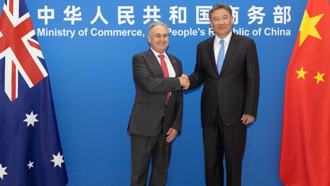 Minister for Trade and Tourism Don Farrell at the Joint Ministerial Economic Commission meeting at the Chinese Ministry of Commerce with Mr Wang Wentao, Minister, Ministry of Commerce.