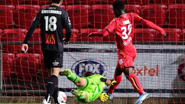 Al-Hassan Toure pounced on Glen Moss’s mistake to net his fourth FFA Cup goal in three games. Picture: Getty Images