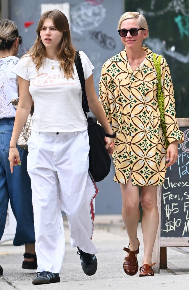 Michelle Williams treats herself and her daughter Matilda Ledger to mani-pedis in Brooklyn. Picture: Elder Ordonez/INSTARimages/Media Mode