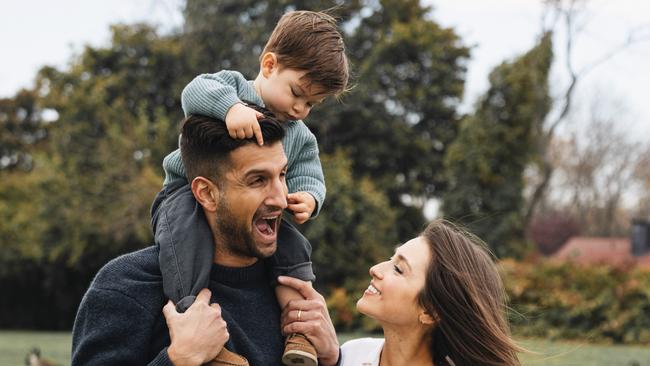 Author Sahil Bloom with wife Elizabeth and two-year-old son Roman.