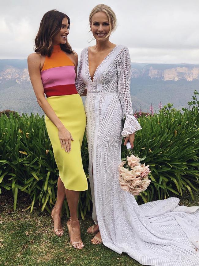 Former Miss World Australia Erin Holland with the bride. Picture: Instagram/@erinvholland