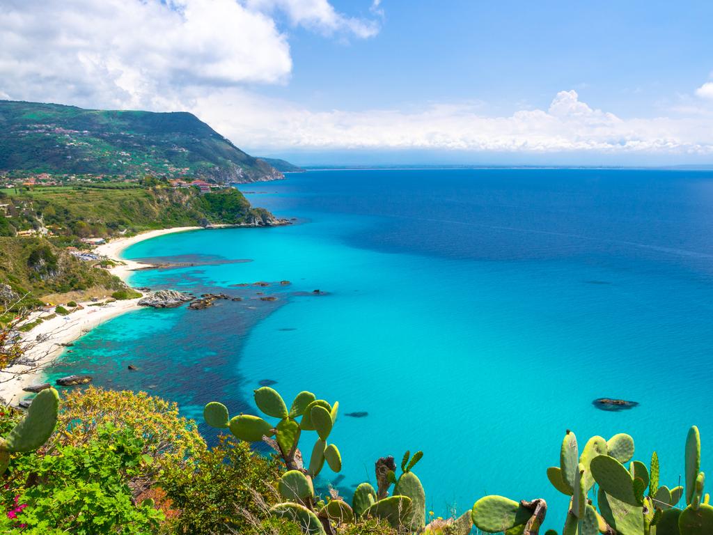 Towns and villages across the Italian region of Calabria are offering cash incentives for people to move there.