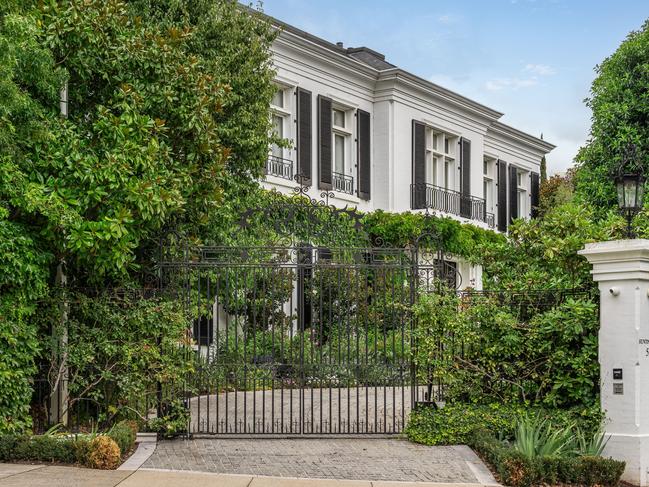 55 Albany Rd, Toorak. For Herald Sun Real Estate