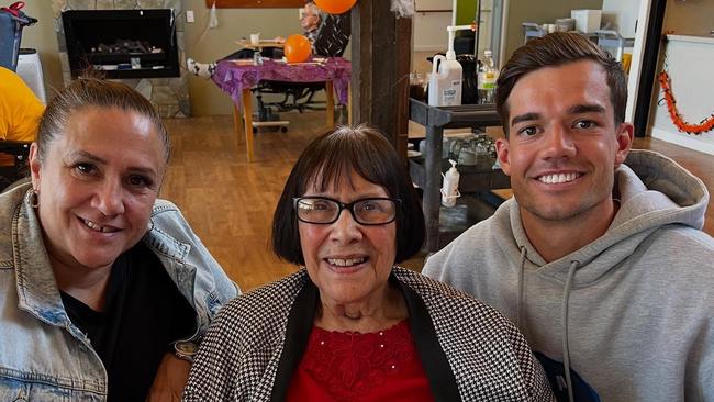 Jy Simpkin's upload after the passing of his nan.