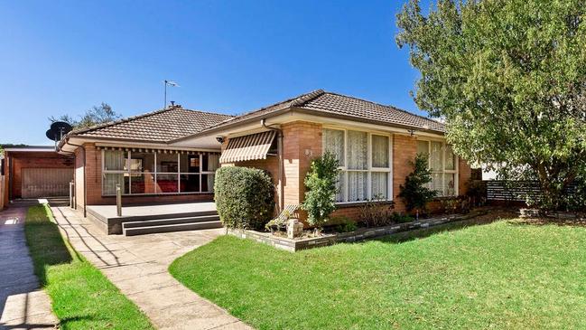 No. 83 Orange St, Bentleigh East, was advertised with a $1.47m-$1.49m range and sold for $1.525m.