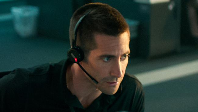 THE GUILTY: JAKE GYLLENHAAL as JOE BAYLER. CR: NETFLIX © 2021.