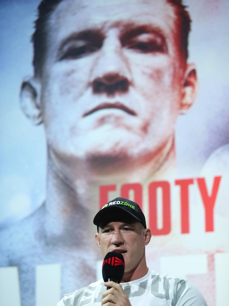 Gallen speaks at a press conference about taking on new opponent Lussick.