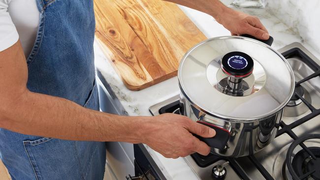 Zega intelligent cookware: The Zega Digital.