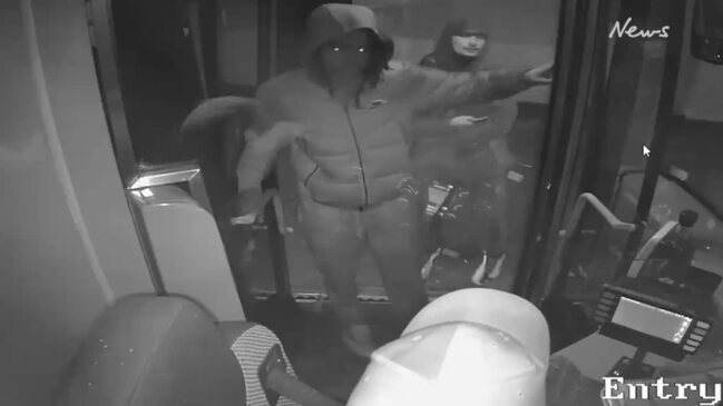 Armed robbery on Melbourne bus