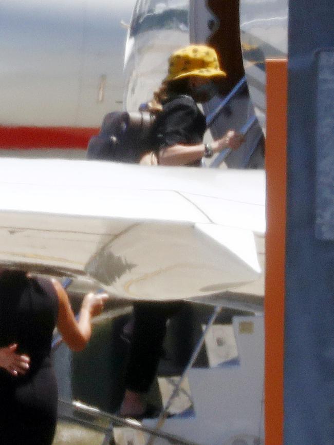 Quarantine over, Julia Roberts boards a plane to Queensland. Picture: Sam Ruttyn