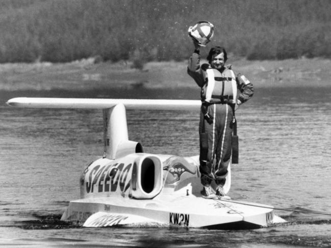 Ken Warby in his jet-powered Spirit of Australia sets a new Australian water speed record on the Blowering Dam, Tumut, on October 1977. A year later, on October 8, 1978, Warby set a new world water speed record in his Spirit of Australia.