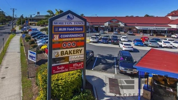 Moreton Town shopping centre at Tingalpa.