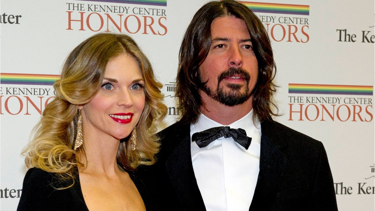 NEWS OF THE WEEK: Dave Grohl reportedly puts divorce lawyer on hold