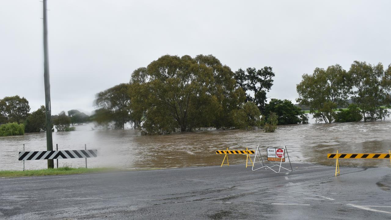 Rosehill Road to Wallace Street closed off as floodwaters from the Condamine River sweep across the road. Picture Jessica Paul / Warwick Daily News