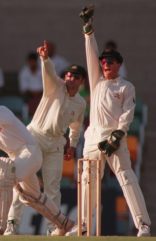 Ian Healy appeals for wicket of batsman Ramiz Raja.