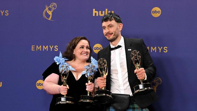 Jessica Gunning and Richard Gadd of Baby Reindeer pose win their best actor trophies. Picture by Robyn Beck/AFP