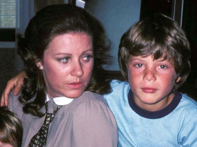 Patty Duke pictured with son Sean Astin in 1981. Picture: Judie Burstein/Globe Photos/ZumaPress/Alamy