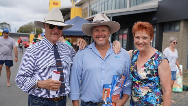 Bob Katter, Stephen Andrew and Pauline Hanson campaigning in Mackay.