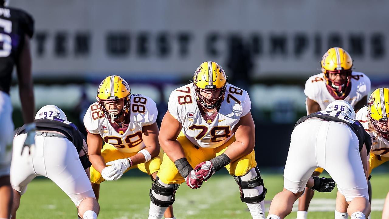 Aussie college football star Daniel Faalele stun American fans with touch  down