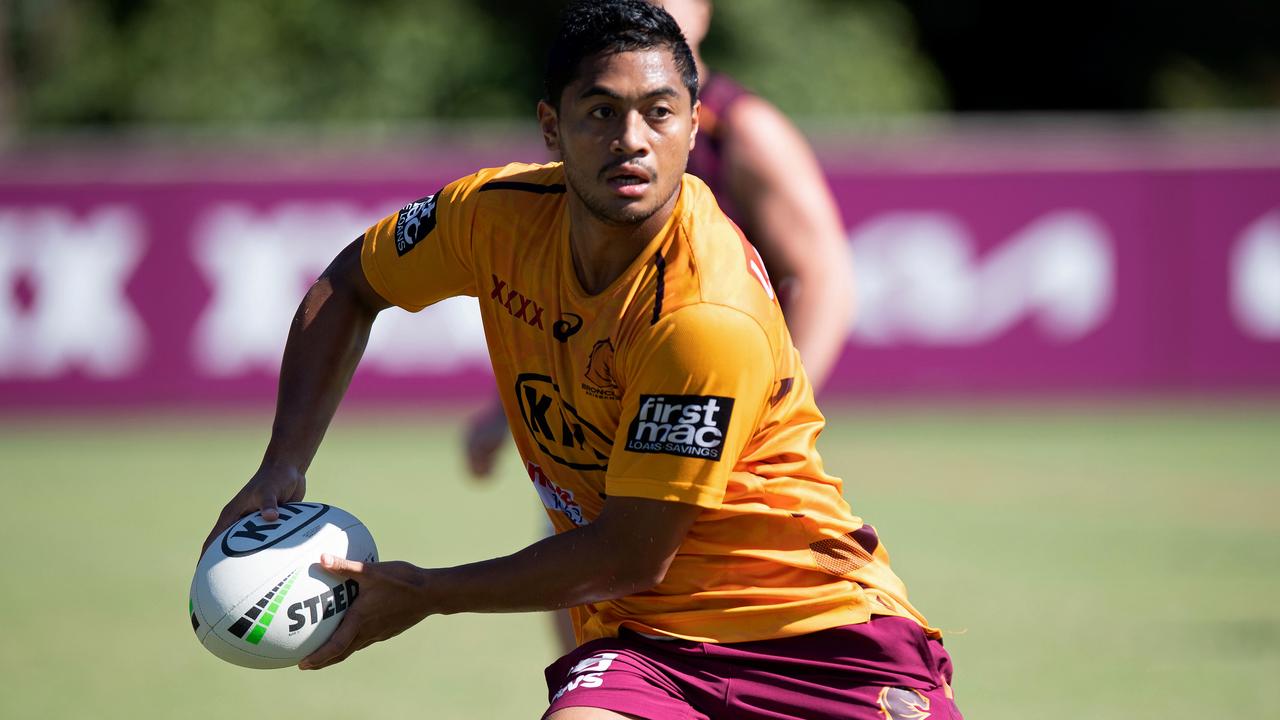 Anthony Milford trains with the Broncos ahead of facing the Gold Coast Titans.
