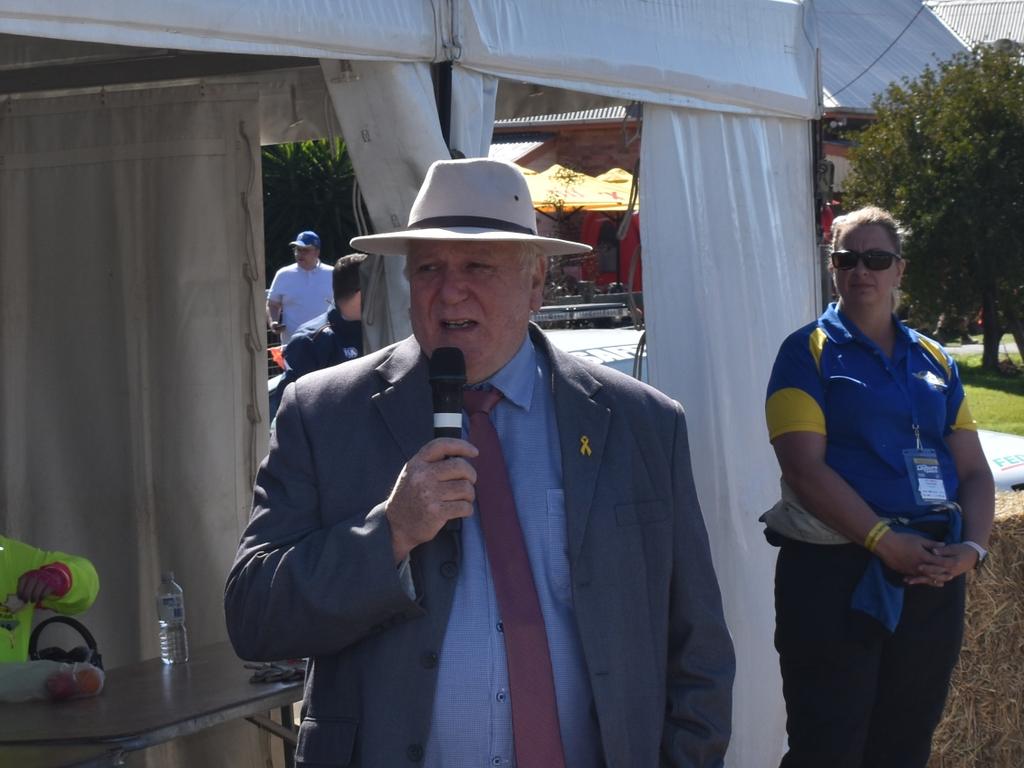 Mayor Vic Pennisi welcomes spectators (Photo: Michael Hudson / Warwick Daily News)