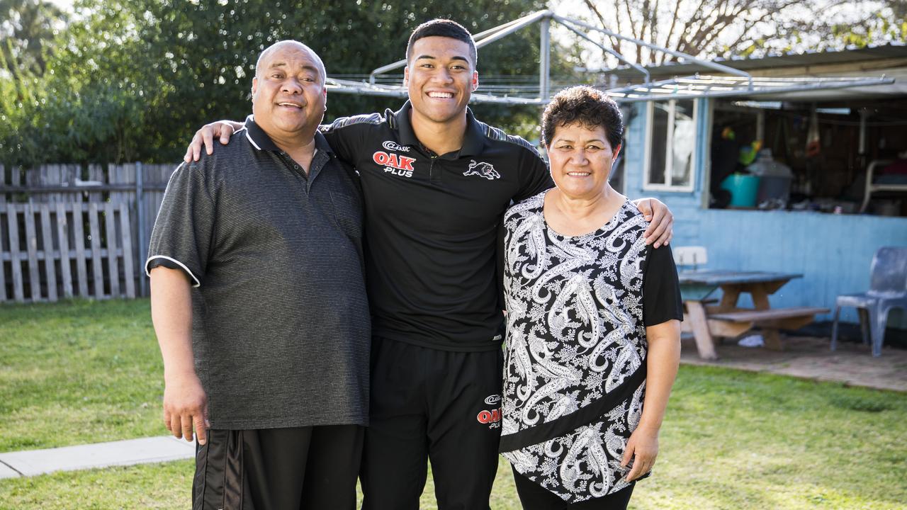 Brian To’o at his family home in Whalan with his Dad, Fale, and Mum, Fati. Picture: Dylan Robinson