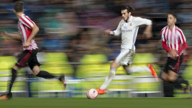 Gareth Bale signs new £18m-a-year Real Madrid contract until 2022, ending  Man Utd speculation