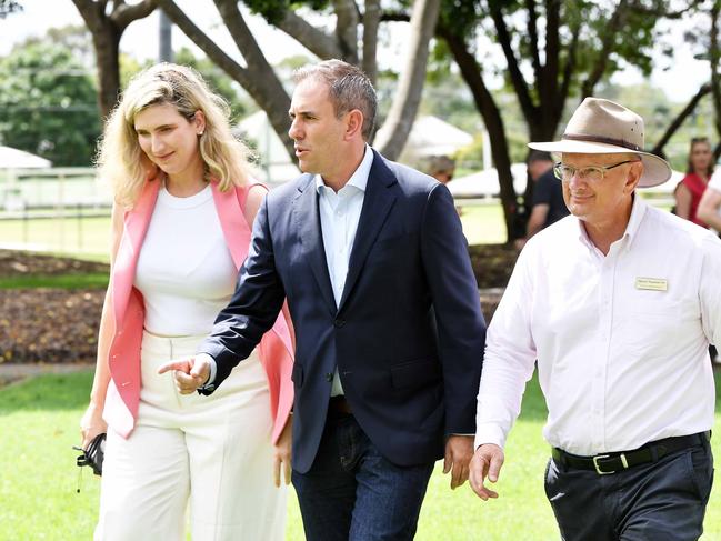 The Treasurer, Jim Chalmers, at Ipswich today holding a doorstop, Browns Park. Pictured, Qld Labor Senate Candidate Corinne Mulholland, Treasurer, Jim Chalmers and Shayne Neumann MP. Photo: Patrick Woods.