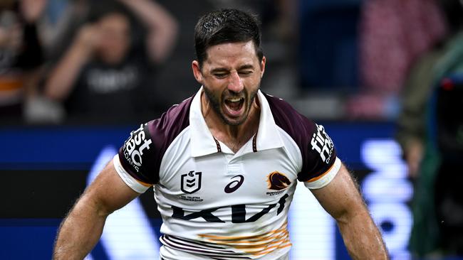 NRL 2025 RD01 Sydney Roosters v Brisbane Broncos - Ben Hunt, try, celeb. Picture: NRL Photos