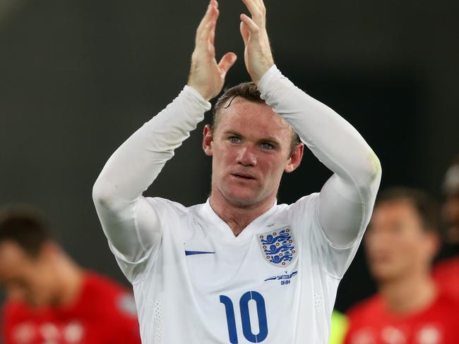 BASEL, SWITZERLAND - SEPTEMBER 08: Wayne Rooney of England applauds the fans after the EURO 2016 Qualifier match between Switzerland and England on September 8, 2014 in Basel, Switzerland. (Photo by Philipp Schmidli/Getty Images)