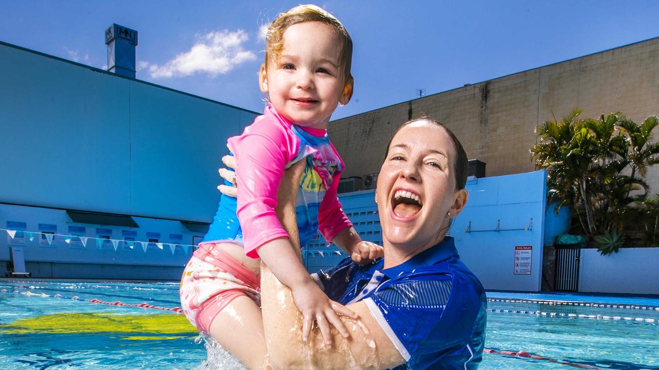 learn2swim-week-laurie-lawrence-offers-free-swimming-lessons-to-keep