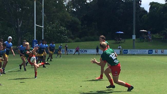 Wynnum Manly on the attack on Connell Challenge.