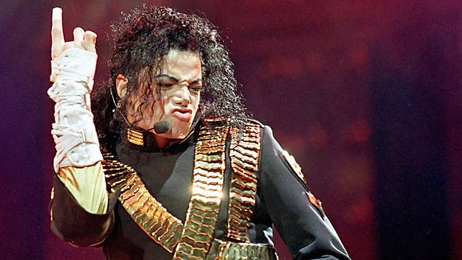 Michael Jackson glove to be auctioned for charity