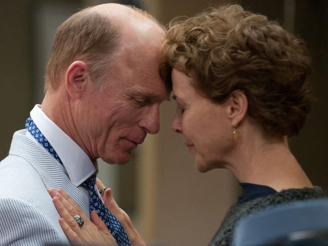 Ed Harris and Annette Bening in a scene from<i> Face of Love</i>.