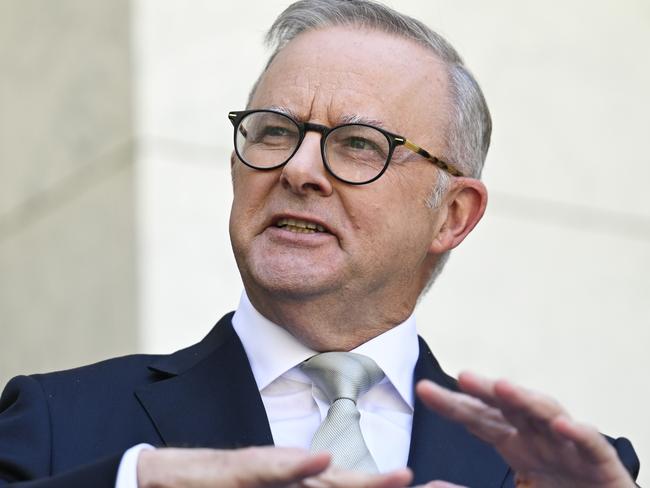 Anthony Albanese has declared it is up to Peter Dutton to clarify whether or not he engaged in insider trading during the global financial crisisPicture: NewsWire / Martin Ollman