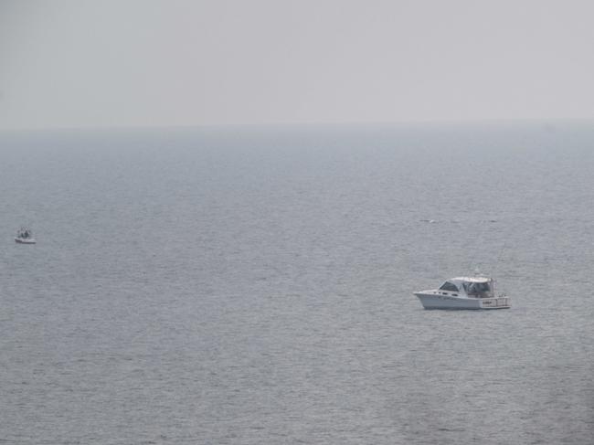 Boats search for a plane that has crashed into the waters of Phillips Bay off Mt Martha. Picture: NCA Newswire / Tony Gough