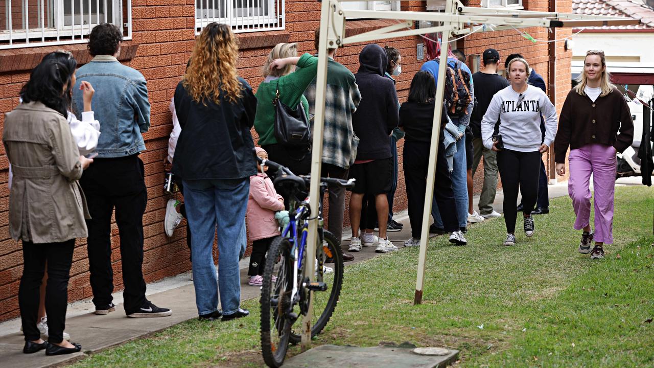 A queue of renters outside a property in Sydney’s inner west. Picture: Adam Yip