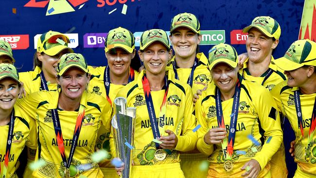 CAPE TOWN, SOUTH AFRICA - FEBRUARY 26: Meg Lanning of Australia lifts the ICC Women's T20 World Cup during the ICC Women's T20 World Cup final match between Australia and South Africa at Newlands Cricket Ground on February 26, 2023 in Cape Town, South Africa. (Photo by Ashley Vlotman/Gallo Images/Getty Images)