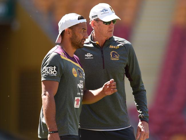 Broncos coach Wayne Bennett gives instructions to Benji Marshall during a Brisbane Broncos training session at Suncorp Stadium in Brisbane, Thursday, September 14, 2017. (AAP Image/Albert Perez) NO ARCHIVING, EDITORIAL USE ONLY.