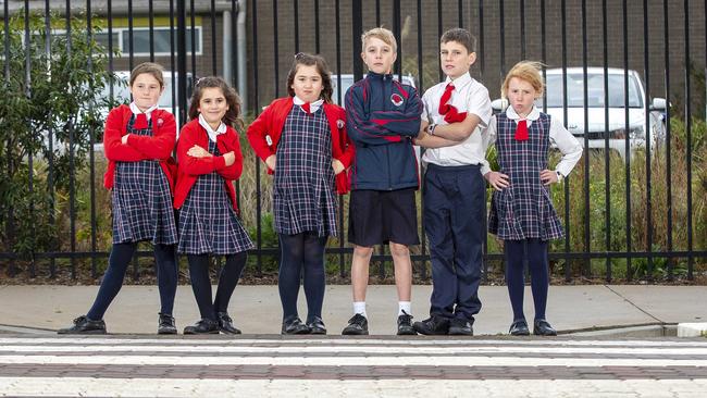 Riverbank Public school students Madeline Parsons, Tanissa Colusso, Tamina Colusso, Cameron Mitchell, Bailey Hyde and Tegan Hyde. (AAP Image/ Justin Sanson)