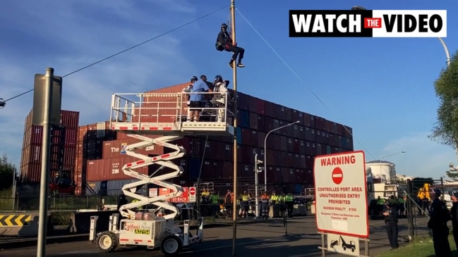 Port Botany protest grinds peak hour traffic to a halt