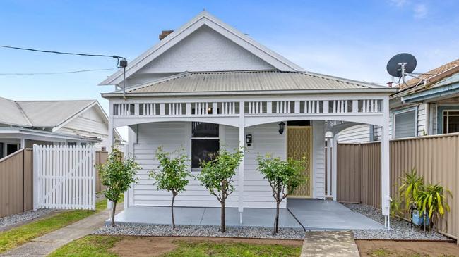 10 Isabella St, Geelong West, is available to rent for $530 a week.