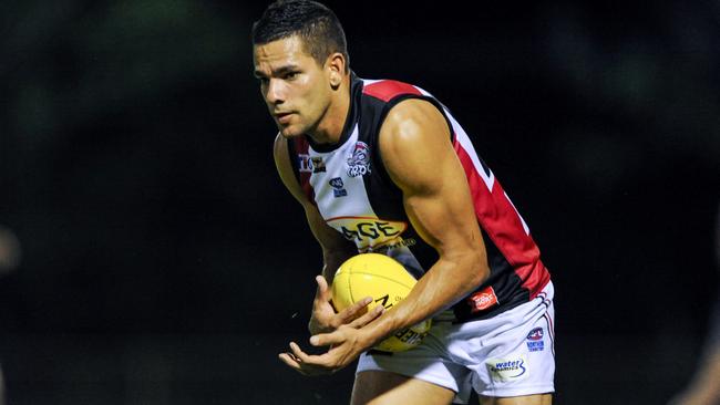 Southern Districts' Will Farrer marking the ball. Picture: Felicity Elliott