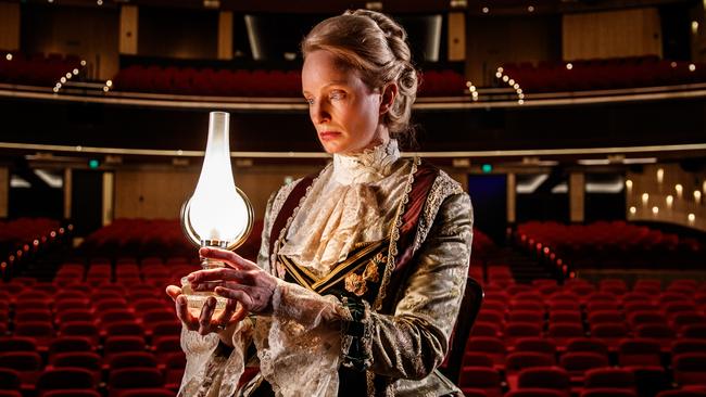 Actor Ksenja Logos stars ini Gaslight at Her Majesty's Theatre in Adelaide. Picture Matt Turner