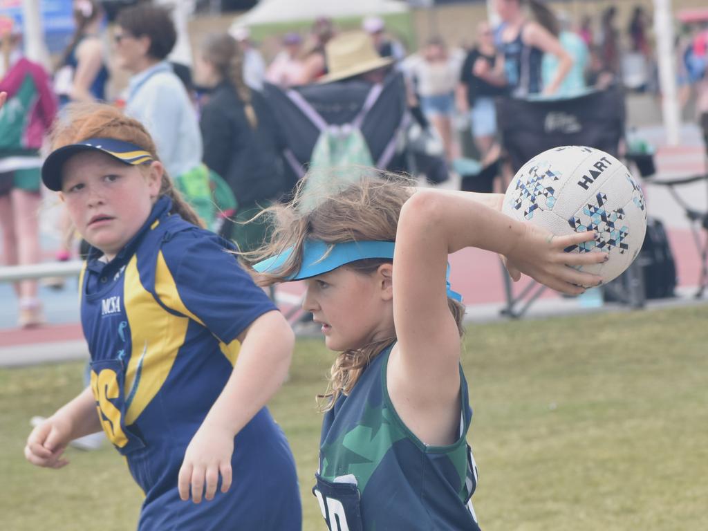 On court at the Cap Coast Junior Netball Carnival at the Barmaryee Multi Sports Precinct, Yeppoon, on August 11, 2024. Photo: Pam McKay