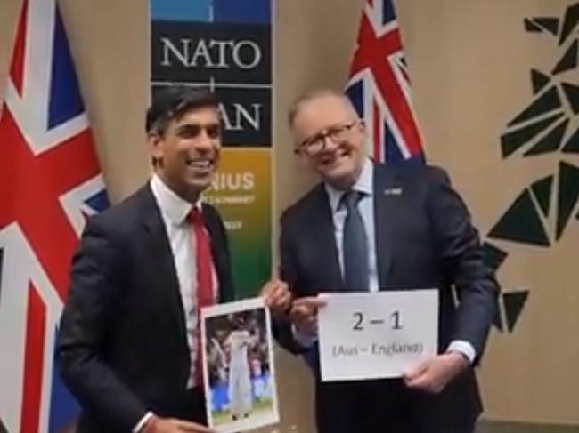 UK Prime Minister Rishi Sunak and Australian Prime Minister share a laugh over the current Ashes cricket tournament. Picture: Twitter