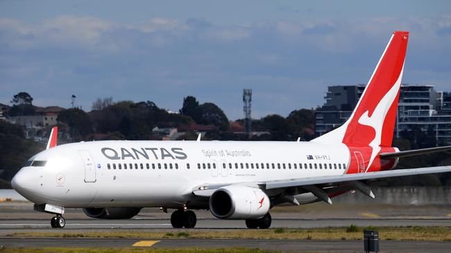 An analyst’s note has described the pause in the domestic market recovery as a “passing phase” for Australia’s biggest airline. Picture: Dan Himbrechts/AAP