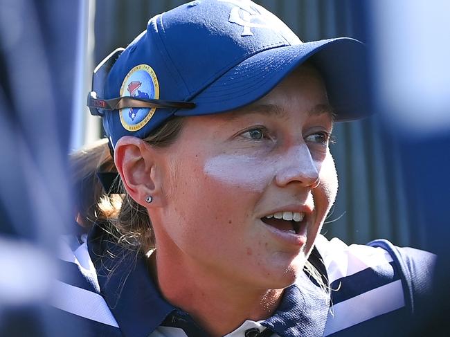 BRISBANE, AUSTRALIA - OCTOBER 10: Meg Lanning of Victoria speaks to players before the WNCL match between Queensland and Victoria at Peter Burge Oval, on October 10, 2023, in Brisbane, Australia. (Photo by Albert Perez/Getty Images)