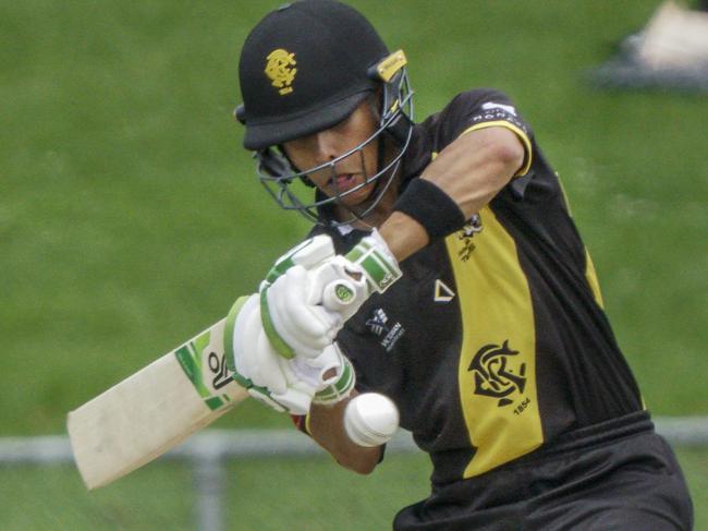 Premier Cricket 2022-23: Fitzroy Doncaster v Richmond at Schramms Reserve, Doncaster. Yash Pednekar batting for Richmond. Picture: Valeriu Campan